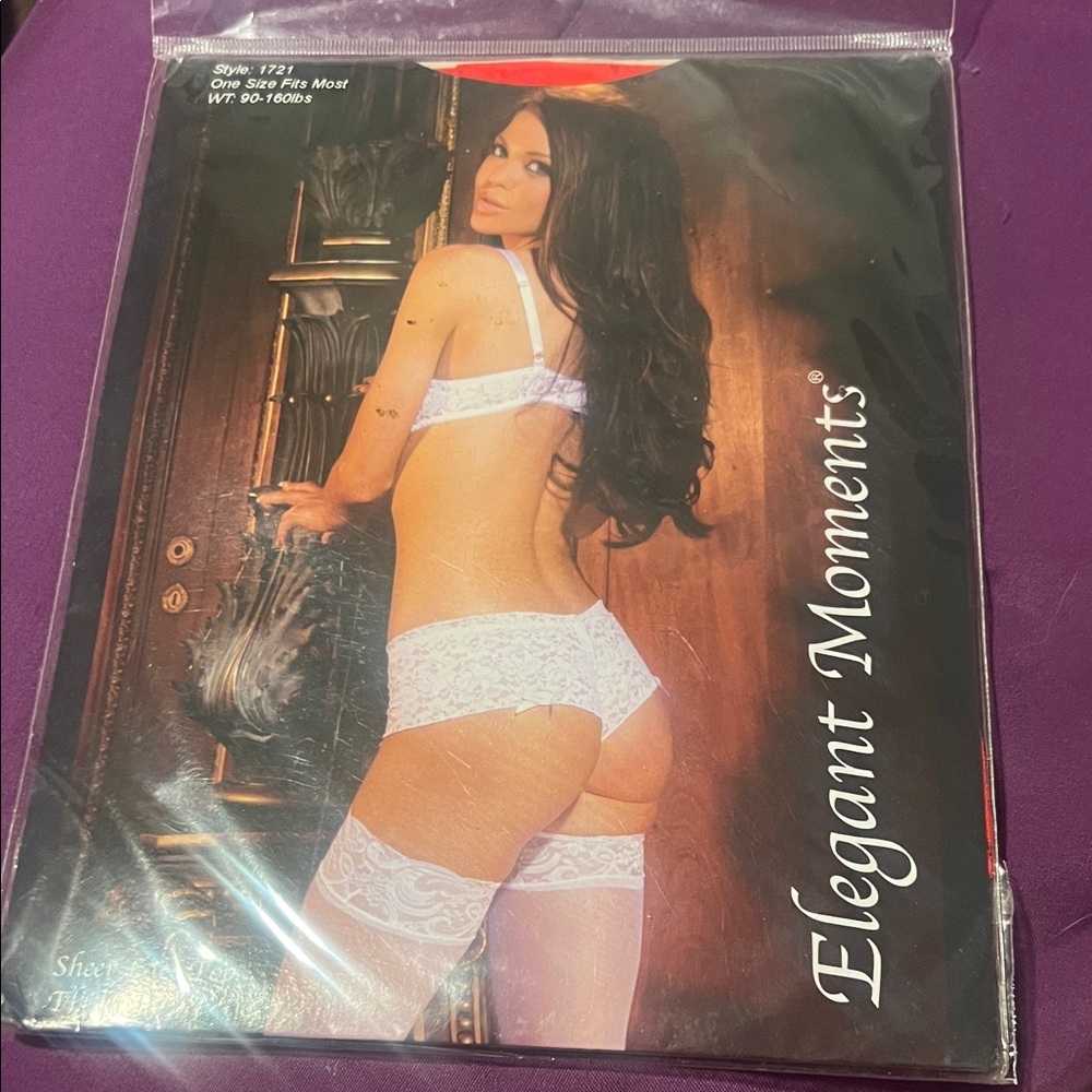 Elegant Moments White Lace Lingerie Set